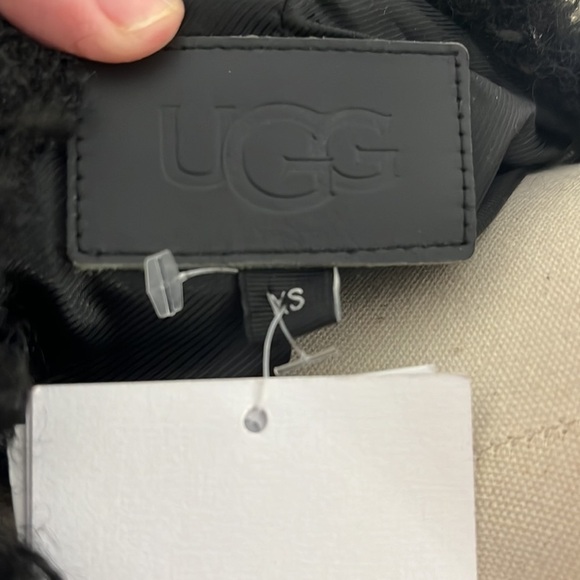 UGG fur jacket - Picture 14 of 17